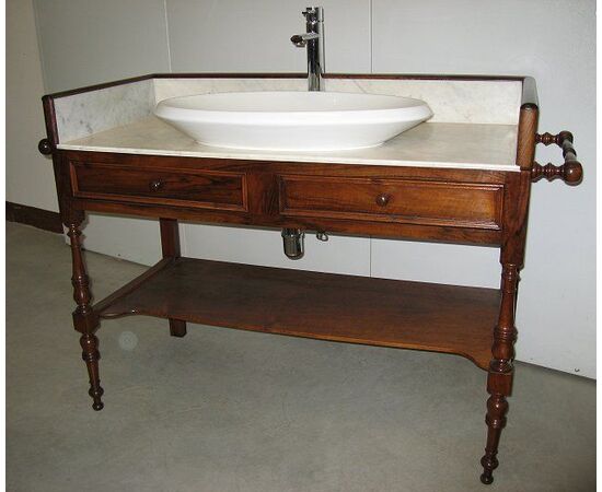 Code 0344 Toilet / Bathroom Furniture in walnut with sink
