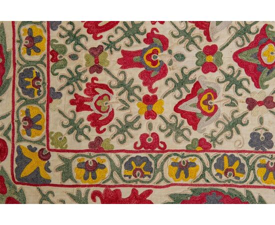 SUSANI panel with embroidery - B / 1564 -     