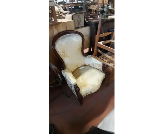Armchairs from 800 l for € 130...