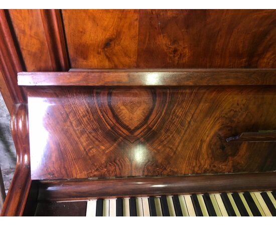 Antico pianoforte da muro radica di noce metà '800