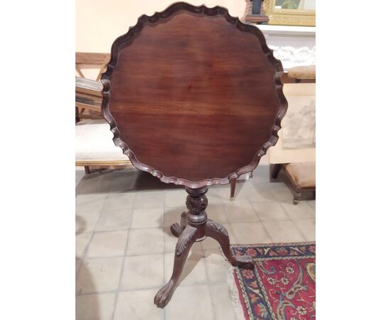English 40s / 50s solid mahogany coffee table