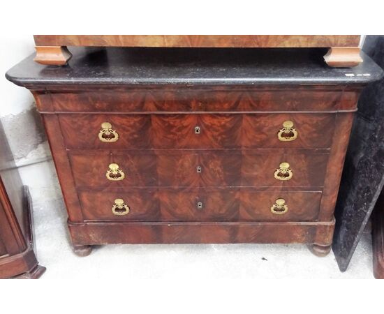 Antique chest of drawers in mahogany feather with black Belgian marble top