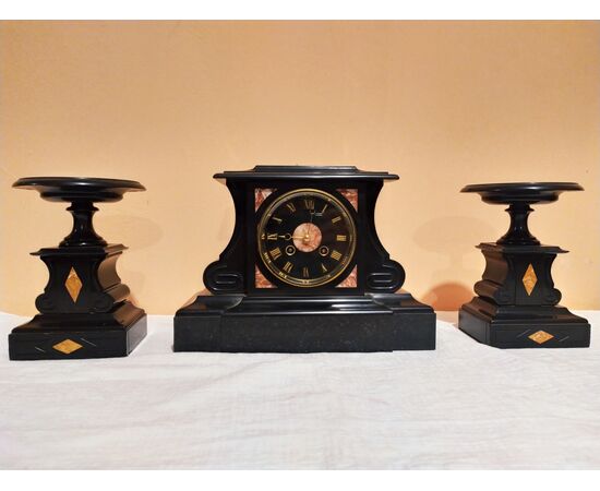 Triptych in black Belgian marble from the Napoleon III era