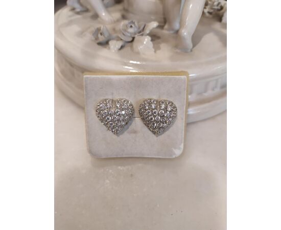 18 k white gold earrings with heart-shaped zircons, 1950s / 60s