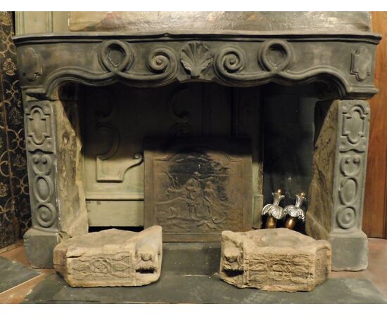 chp140 carved stone fireplace meas. width cm 160 xh 105 x prof. 32 cm     