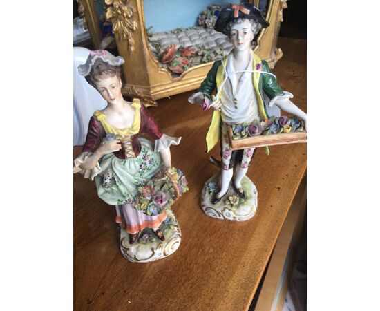 Capodimonte figurines couple