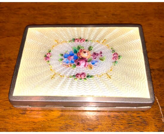Silver and enamel cigarette case with floral decoration Austria.     