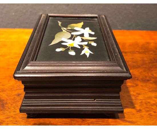 Ebonized wooden box with floral mosaic. Hard stone factory. Florence.     