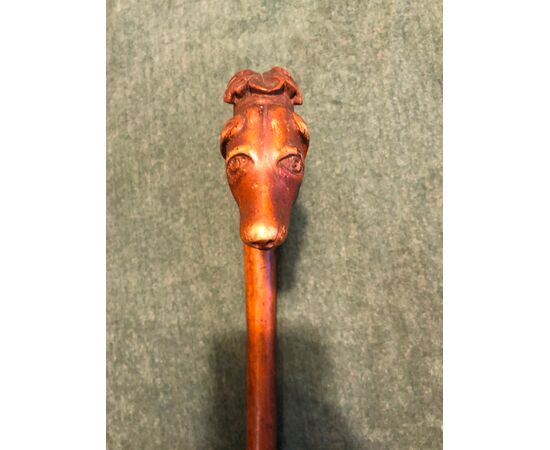 One-piece cane with dog&#39;s head.     