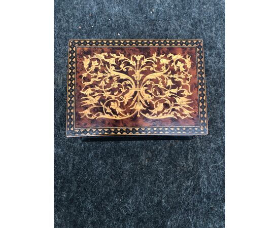 Tuja briar cigarette case with art nouveau motifs inlays.Sorrento.     