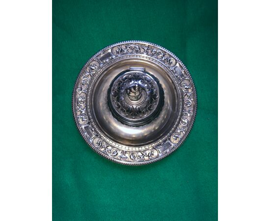 Embossed silver inkwell with neoclassical and Raphaelesque motifs Italy.     