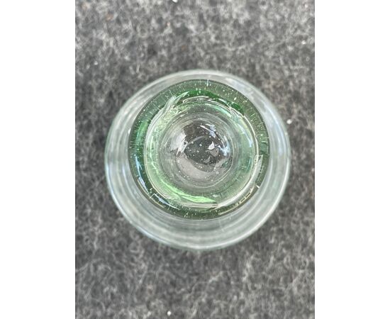 Vasetto in vetro soffiato leggero da farmacia con bordo estroflesso.Modena