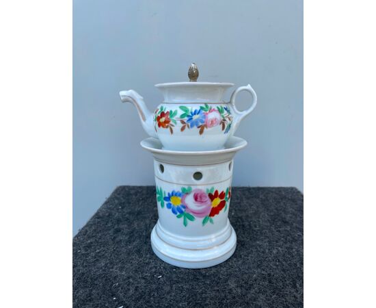 Veilleuse tea pot in porcelain decorated with floral motifs.France     