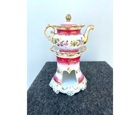 Veilleuse-tea pot in porcelain with rocaille motifs and floral decoration highlighted in gold. France     