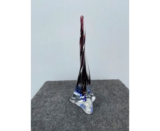 Spiral glass obelisk sculpture with colored inclusions.Murano.     