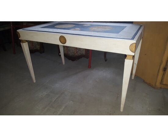 early 1900s living room table decorated scagliola top