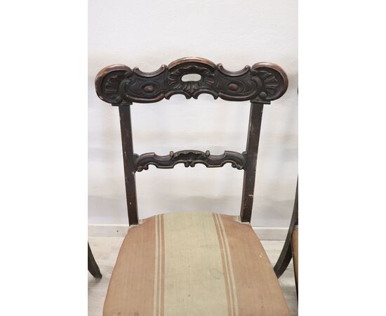 Four antique chairs in walnut carved Charles X Sec. XIX 1825 TO RESTORE
