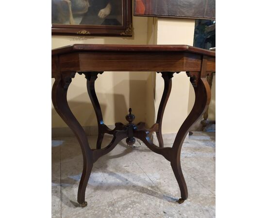 Octagonal coffee table in rosewood with central Victorian inlay