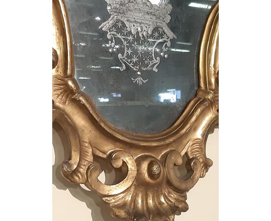 Venetian mirror with decorated mirrors