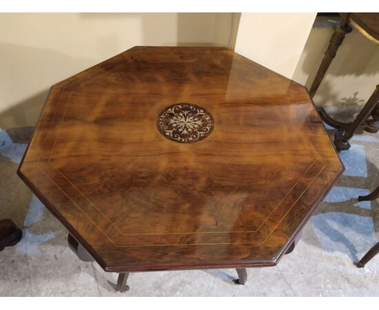 Octagonal coffee table in rosewood with central Victorian inlay