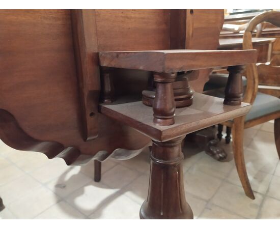 English 40s / 50s solid mahogany coffee table