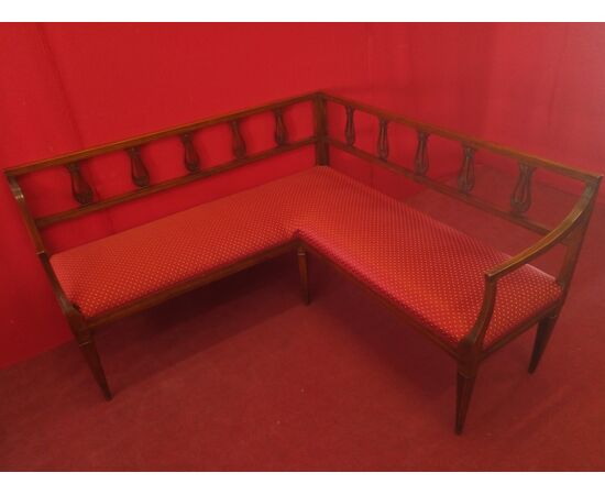 Completo da salotto con divano ad angolo Luigi XVI