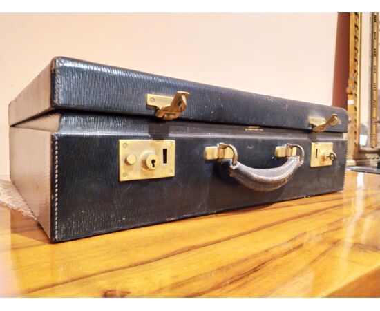 Travel set with leather case signed Alexandrine, Champs-Elisées France