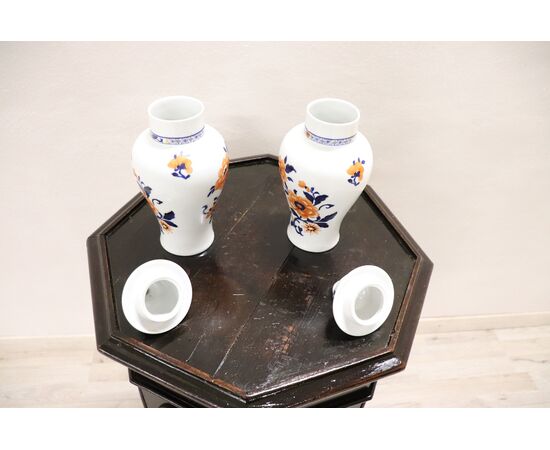 Coppia di vasi orientali in porcellana dipinti a mano Cina sec. XX PREZZO TRATTABILE