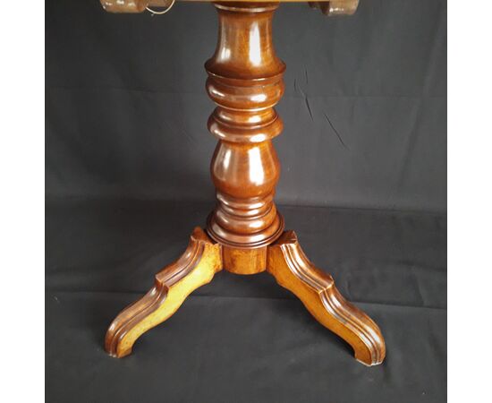 Antique sailing side table