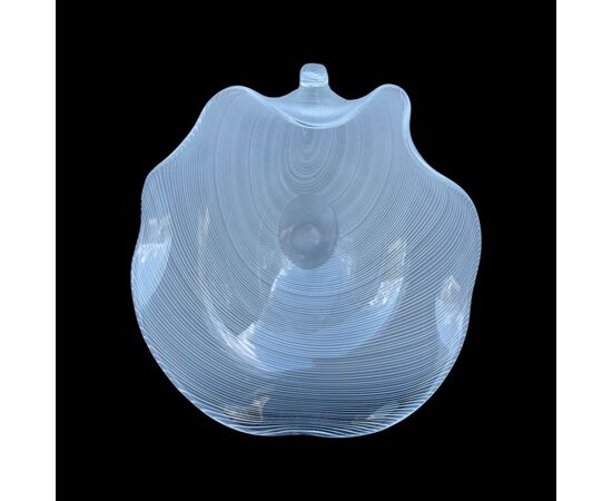 Leaf-shaped centerpiece in sommerso glass and simple filigree.Licio Zanetti.Murano.     