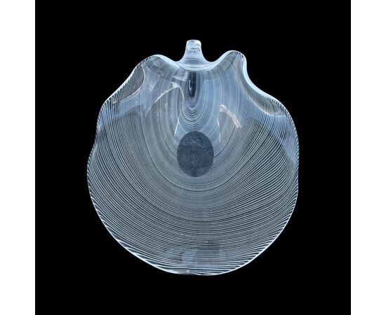 Centrotavola a forma di foglia in vetro sommerso e filigrana semplice.Licio Zanetti.Murano.