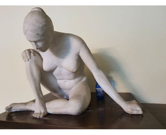 scultura in gesso massiccio con base in legno solo la scultura misura cm 57 x 50 