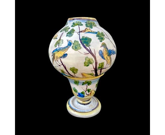 Globular vase in majolica with tapered mouth and round base.Savona &#39;birds and parsley&#39; decoration.     