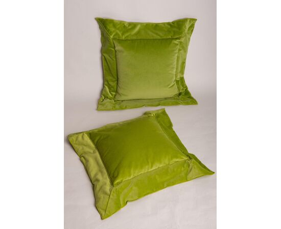 Coppia di cuscini in velluto verde mela - B/1972 -