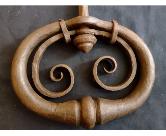 Large door handle in forged iron from the early 18th century     