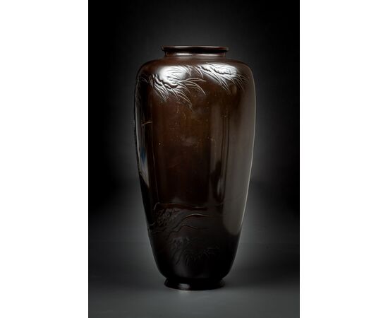 Grande vaso in bronzo rondini in volo 