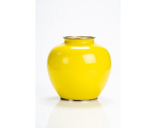 Vaso giallo con fenice