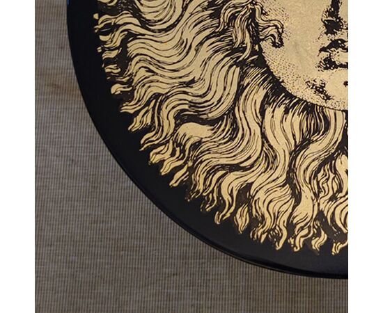1970s Gorgeous Table By Piero Fornasetti Depicting "Sun King" (Louis XIV). Made in Italy