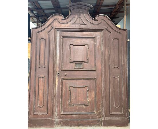 ptn259 - walnut door, eighteenth century, cm l 240 xh 302     