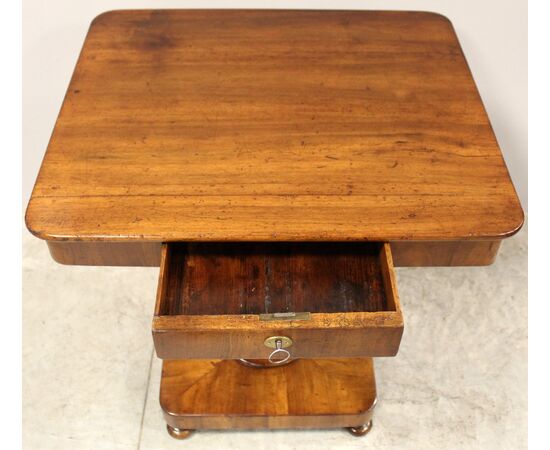 Antique Charles X coffee table in walnut - Italy, 19th century     