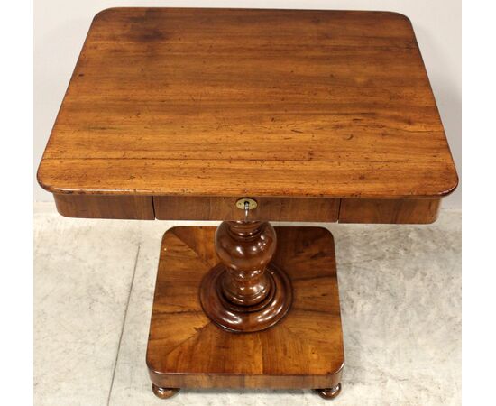 Antique Charles X coffee table in walnut - Italy, 19th century     