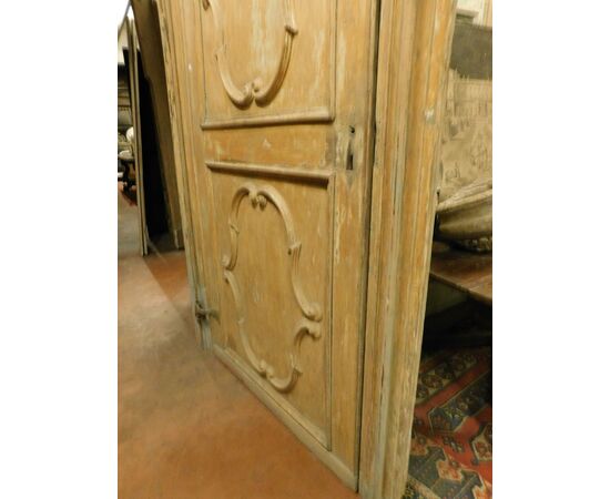 ptl221 3 baroque doors in yellow lacquer 135 xh 258 max     