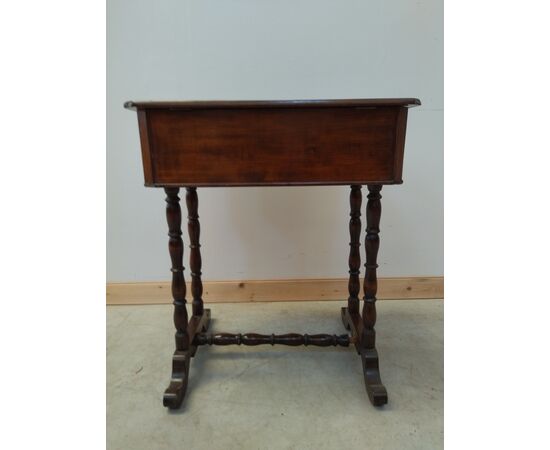 Walnut work table with drawer and opening top - cabinet - late 19th century     