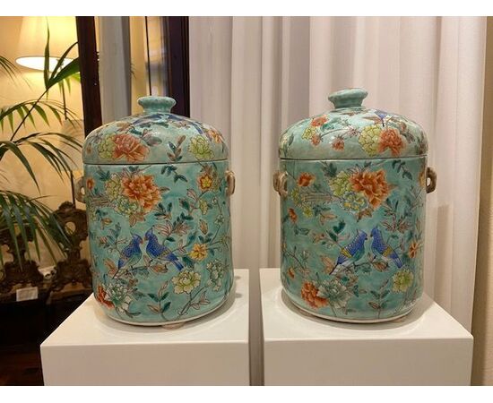 Coppia di vasi cinesi in porcellana 
