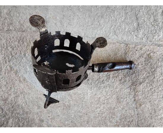 Tuscan castle brazier in forged and pierced iron 15th century     