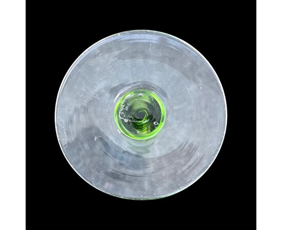 Candeliere in vetro pesante sommerso con inserimento spirale verde.Manifattura Salviati.Murano.
