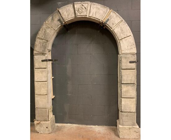  dars491 - portale in pietra Settecentesco, misura max cm l 182 x h 230  