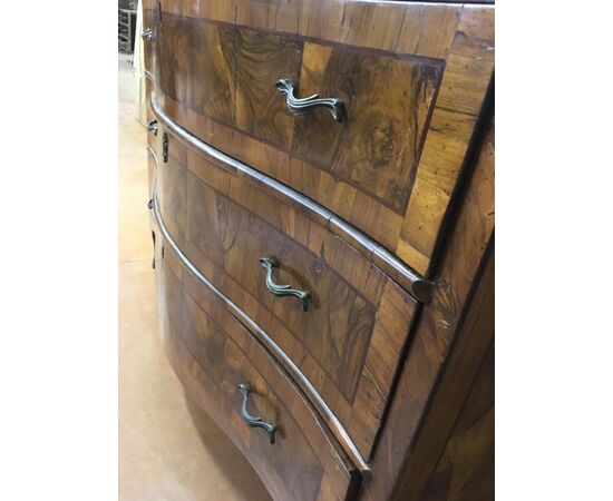 Venetian dresser     