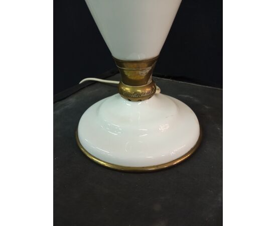 Petroleum lamp in porcelain and bronze     