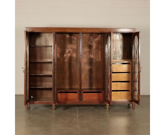 Art Decò display cabinet     